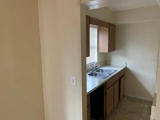 $1,200 | 2556 Chestnut Woods Drive, Lakeland, FL 33815