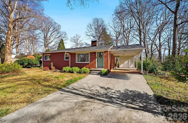 $275,000 | 718 2nd Avenue Northeast, Conover, NC 28613