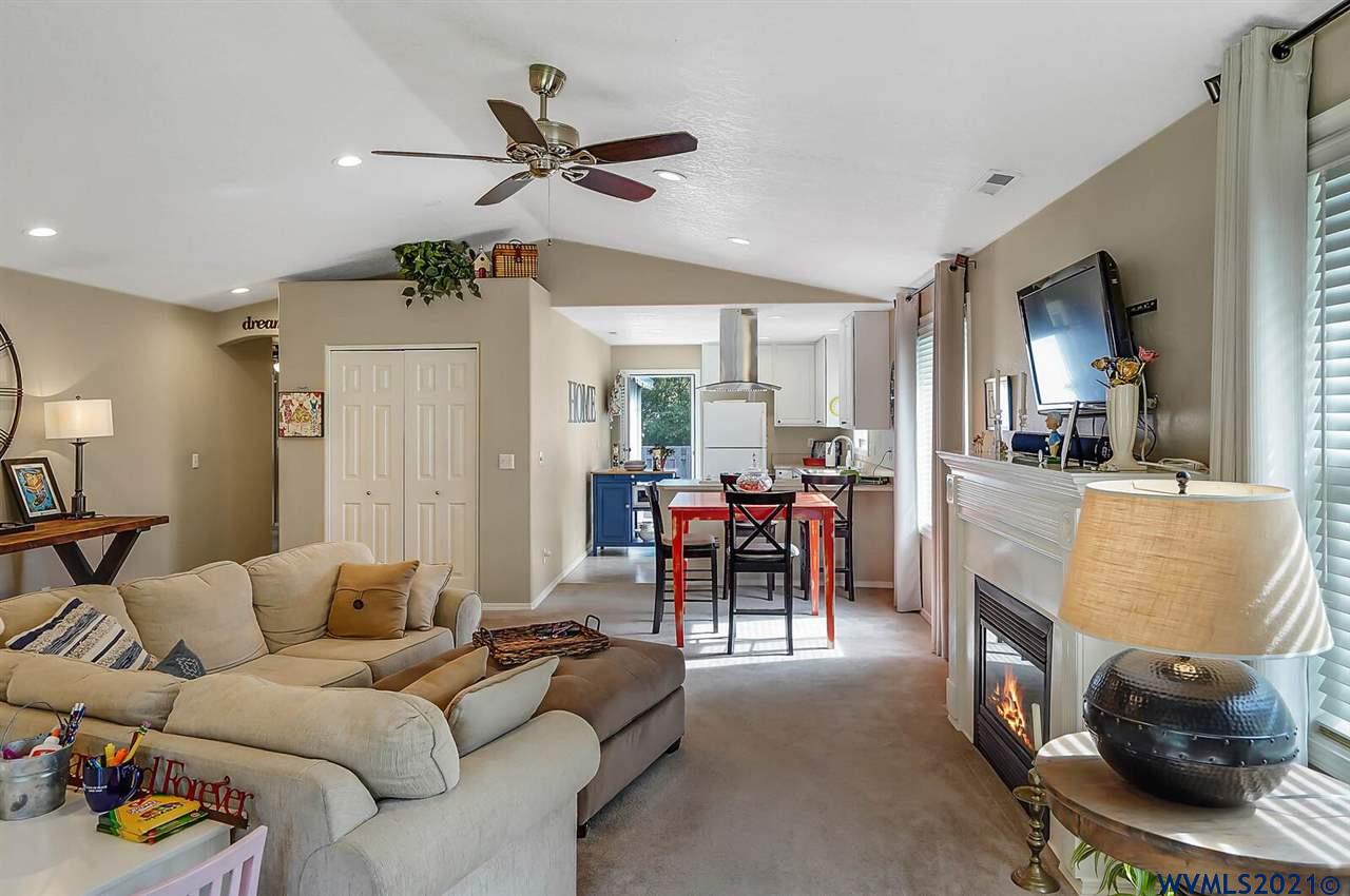 3898 Lone Oak Road Southeast Salem, OR 97302 - Photo 10 of 26 Gallery Image 10