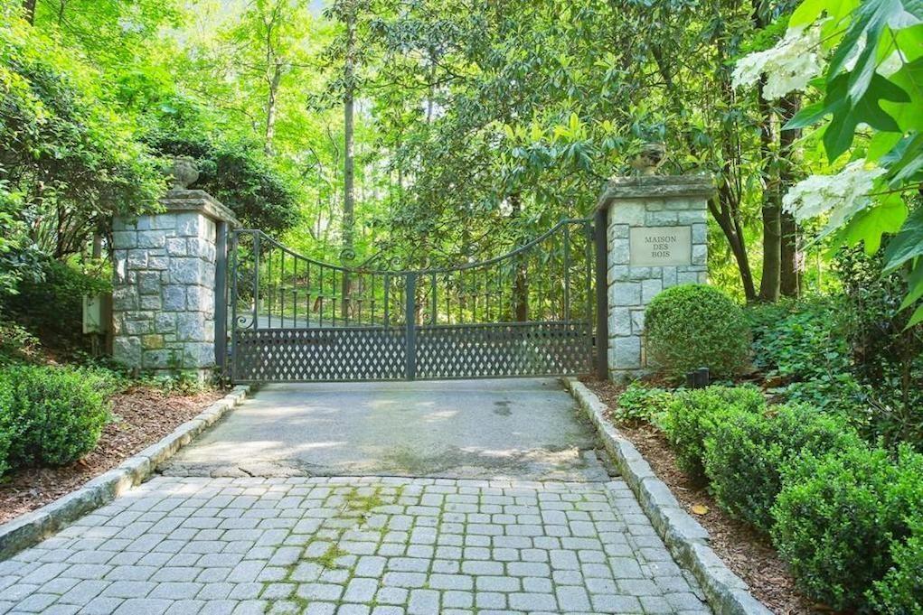 2485 West Wesley Road Northwest Atlanta, GA 30327 - Photo 6 of 84