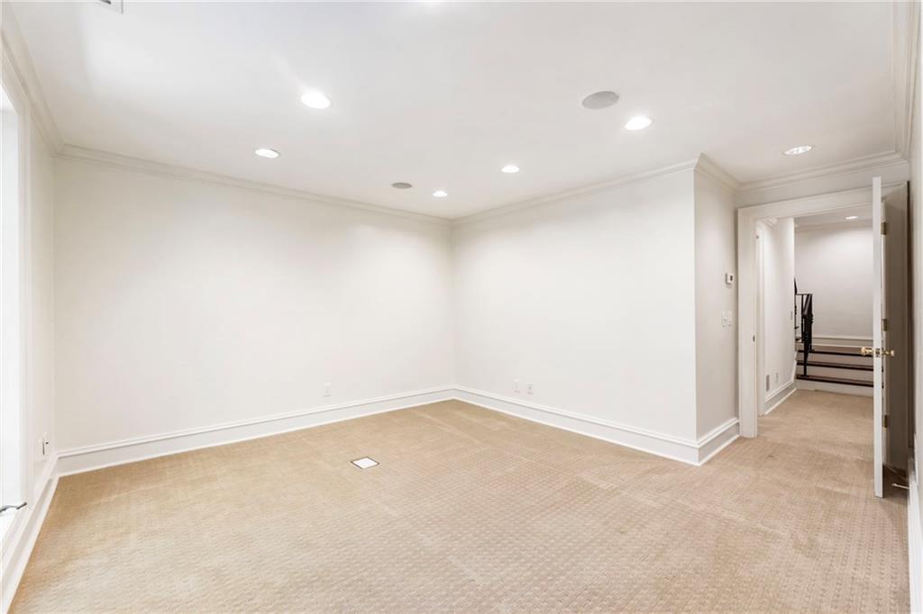 2485 West Wesley Road Northwest Atlanta, GA 30327 - Photo 66 of 84 an empty room with a bathroom