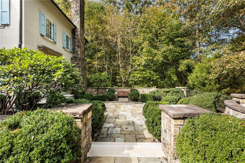 2485 West Wesley Road Northwest Atlanta, GA 30327 - Photo 9 of 84