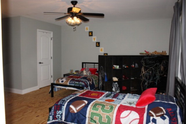 700 King Road Forsyth, GA 31029 - Photo 16 of 22 a room with musical instruments