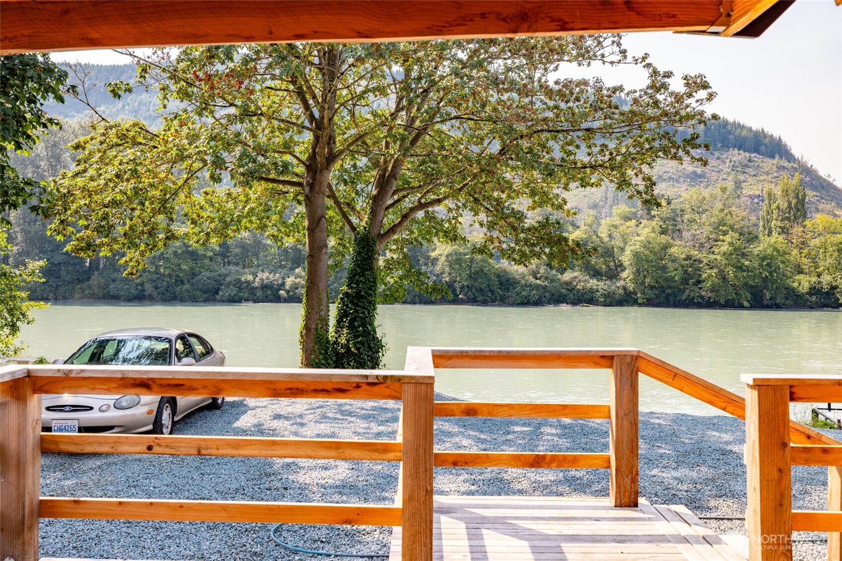 23704 Cove Road Sedro-Woolley, WA 98284 - Photo 4 of 20