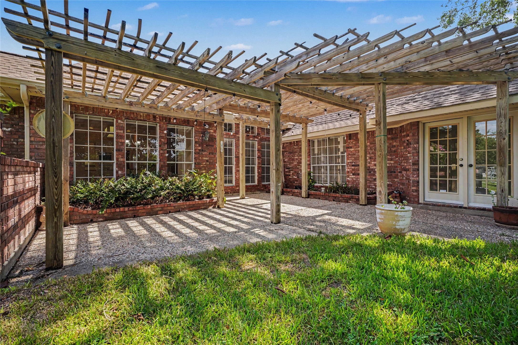 13229 Rene Circle Santa Fe, TX 77510 - Photo 28 of 31 Pergala are off porch