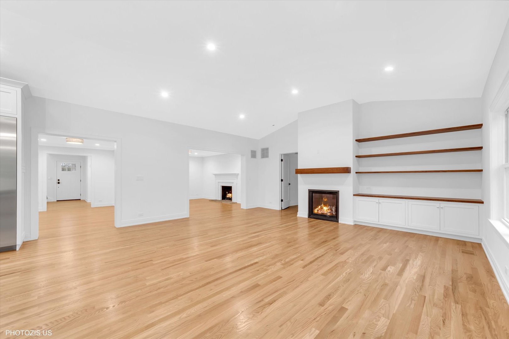 707 Brierhill Road Deerfield, IL 60015 - Photo 11 of 48