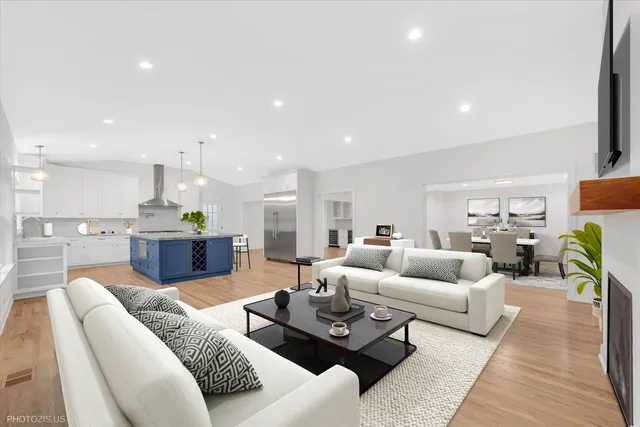 $2,299,000 | 707 Brierhill Road, Deerfield, IL 60015