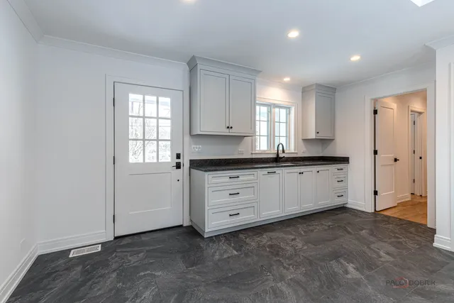 $2,299,000 | 707 Brierhill Road, Deerfield, IL 60015