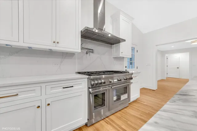 $2,299,000 | 707 Brierhill Road, Deerfield, IL 60015