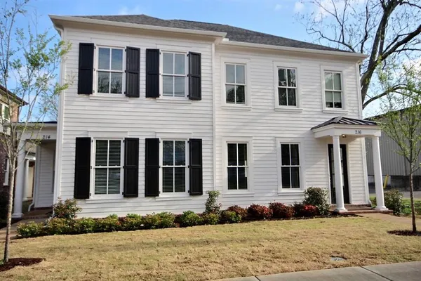 $2,400 | 214 East South Street, Collierville, TN 38017