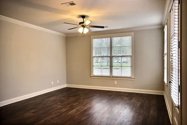 $2,400 | 214 East South Street, Collierville, TN 38017