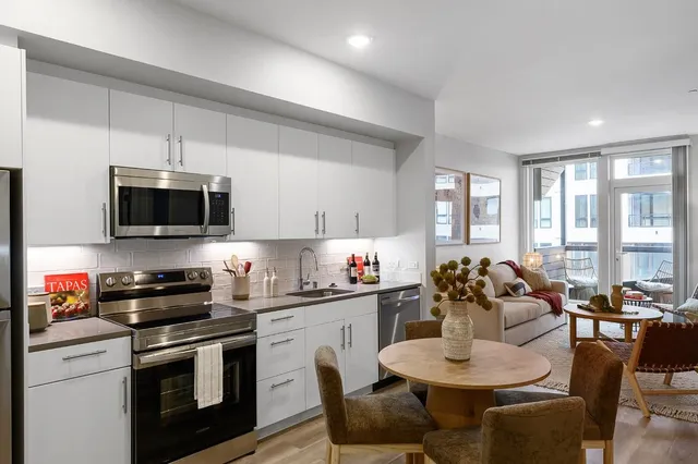 $377,400 | 260 Brooklyn Basin Way, Unit 441, Oakland, CA 94606