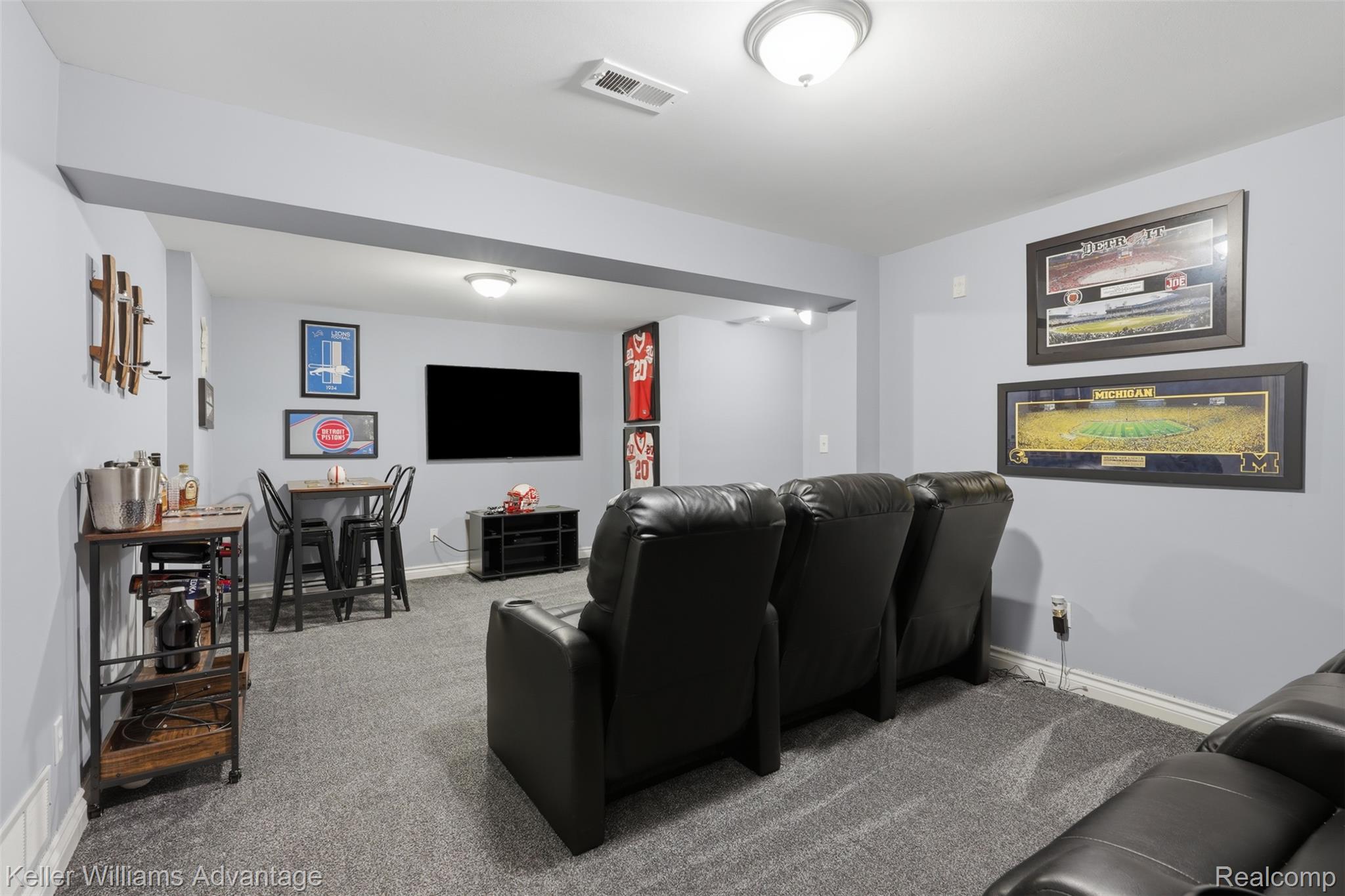 45658 South Stonewood Road Canton, MI 48187 - Photo 23 of 41 29_45658 s stonewood rd-29.jpg