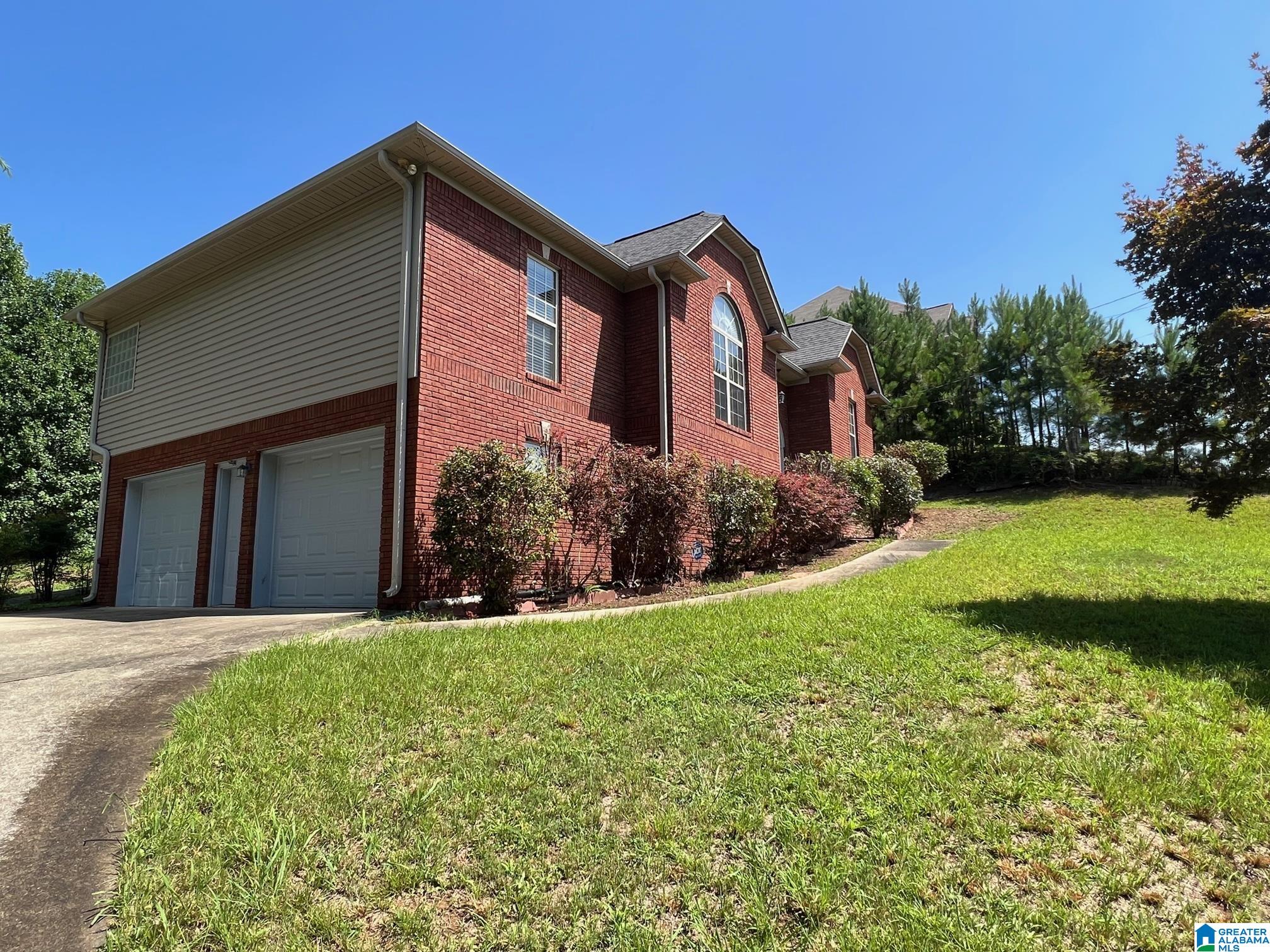 1069 Allison Court Odenville, AL 35120 - Photo 3 of 40