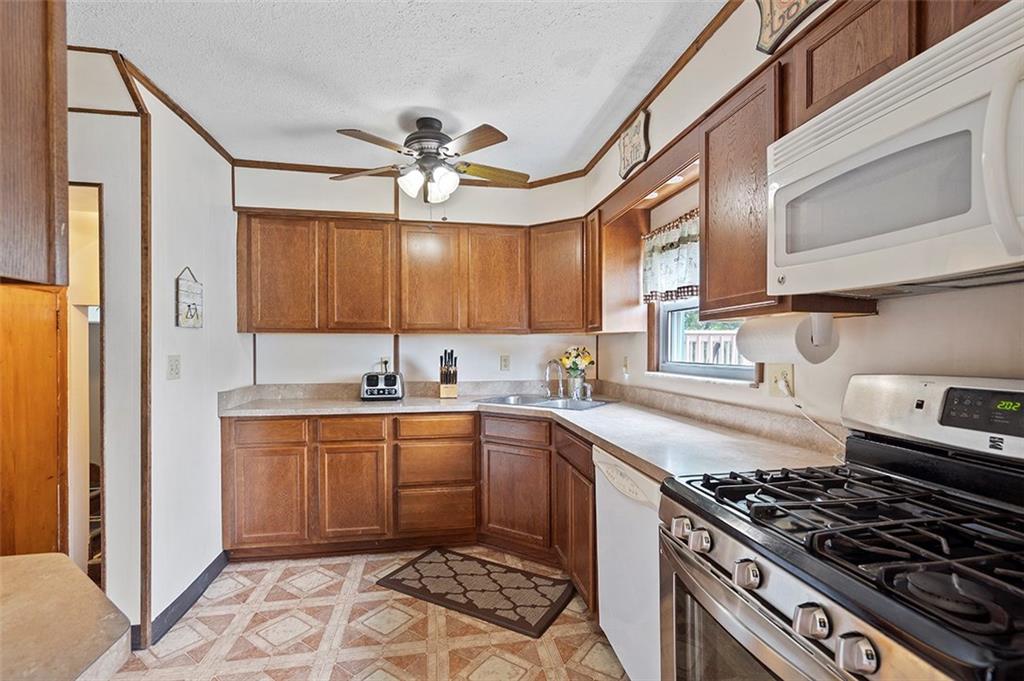 776 Elk Avenue Rochester, PA 15074 - Photo 9 of 25