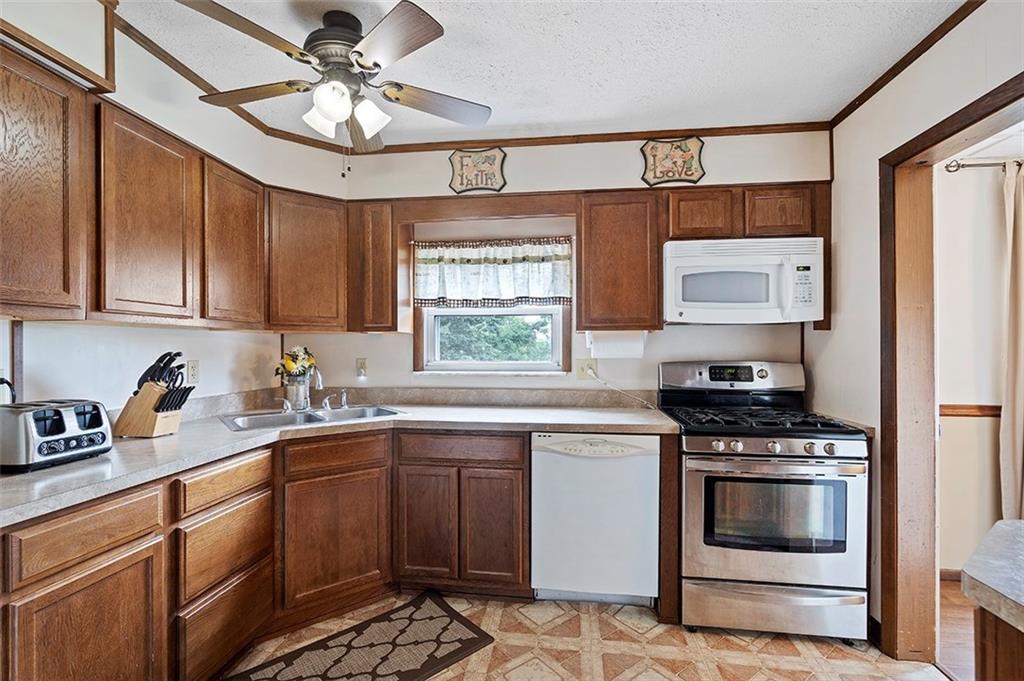 776 Elk Avenue Rochester, PA 15074 - Photo 10 of 25