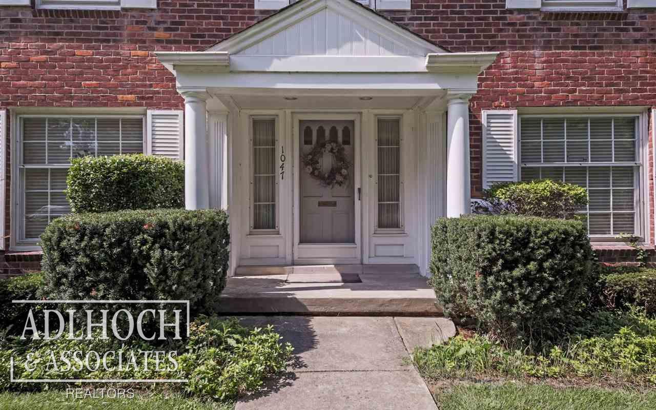 1047 Devonshire Road Grosse Pointe Park, MI 48230 - Photo 3 of 33