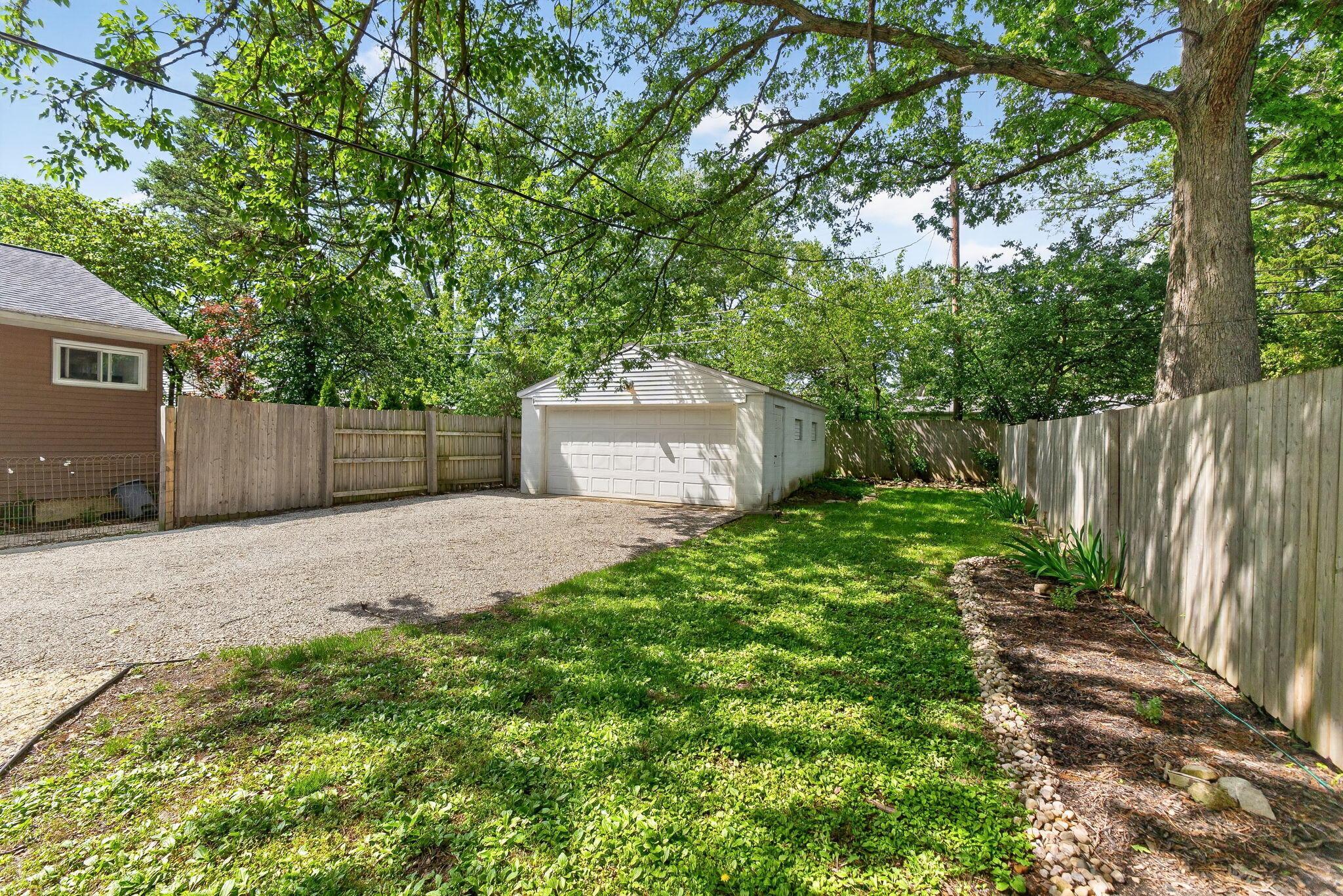448 Chase Road Columbus, OH 43214 - Photo 36 of 42 448 Chase rd (Exterior)-12
