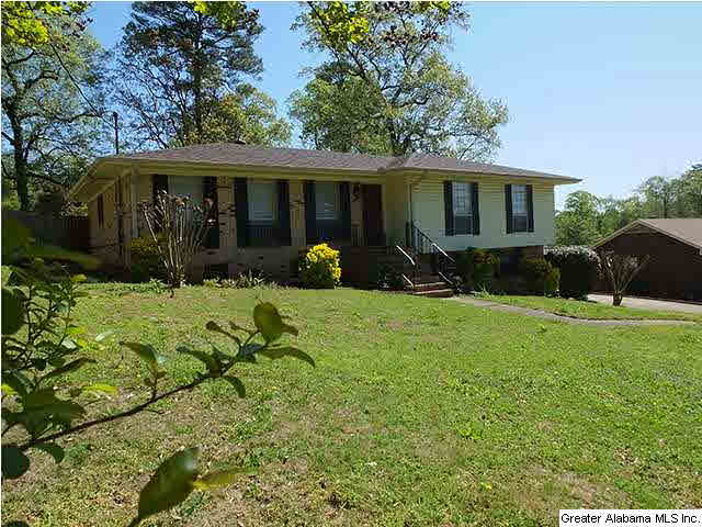 136 Pine Tree Circle Fairfield, AL 35064 - Photo 1 of 21