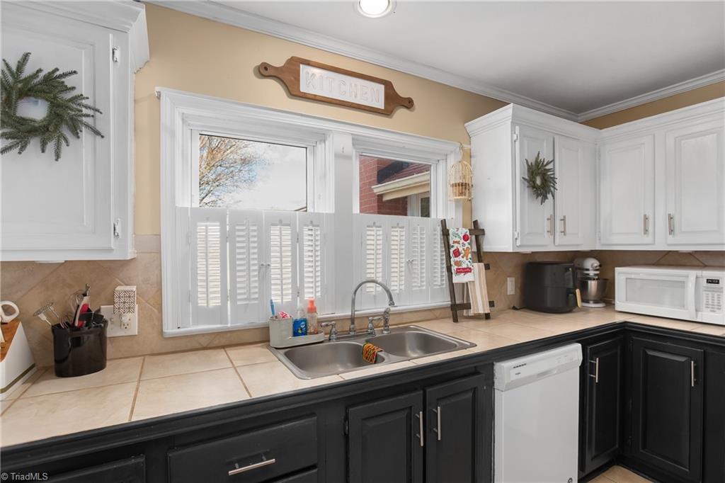 5264 Nc Highway East Sandy Ridge, NC 27046 - Photo 15 of 28 Gallery Image 15