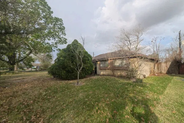 $169,000 | 13915 Buffalo Speedway, Houston, TX 77045