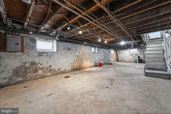 $217,900 | 223 Lafayette Avenue, Darby, PA 19023