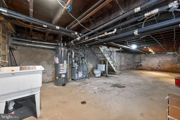 $217,900 | 223 Lafayette Avenue, Darby, PA 19023