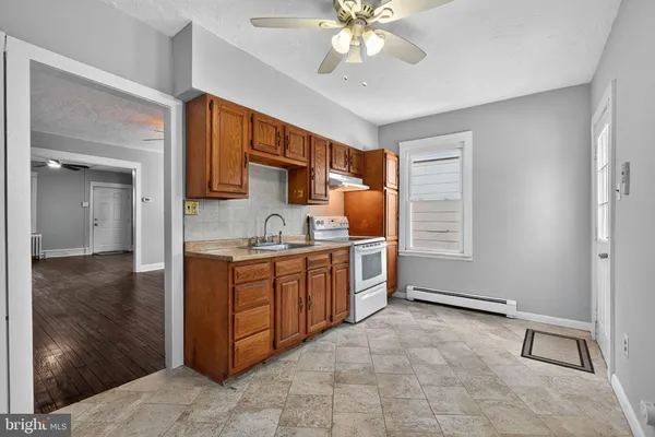 $217,900 | 223 Lafayette Avenue, Darby, PA 19023