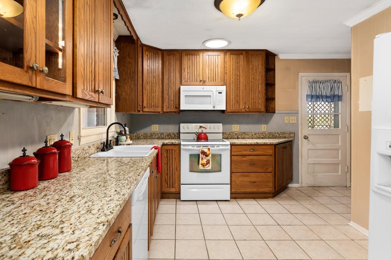 15 Ridgeview Drive Stuarts Draft, VA 24477 - Photo 2 of 49 Gallery Image 2