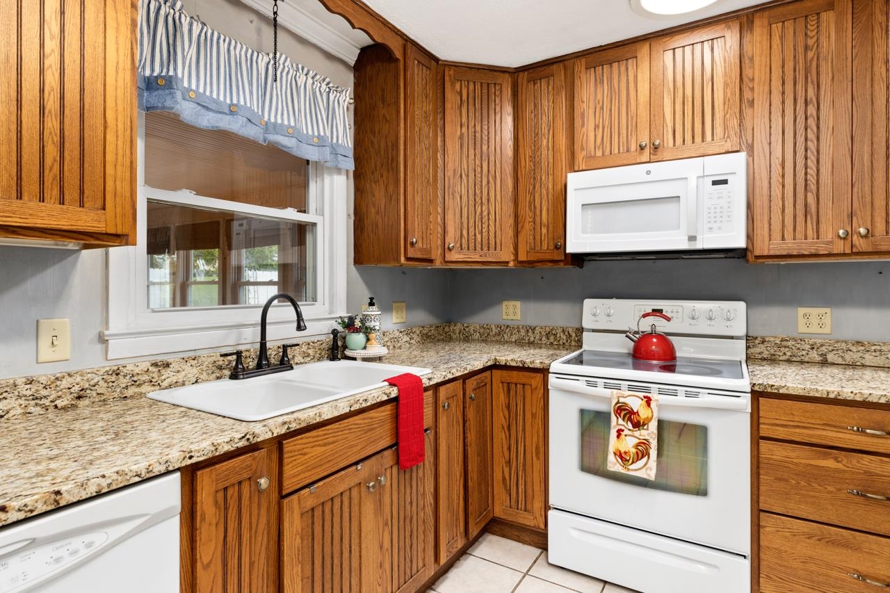15 Ridgeview Drive Stuarts Draft, VA 24477 - Photo 3 of 49 Gallery Image 3