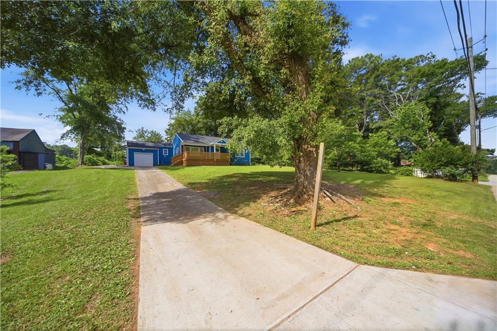 2477 McAfee Road Decatur, GA 30032 - Photo 2 of 36