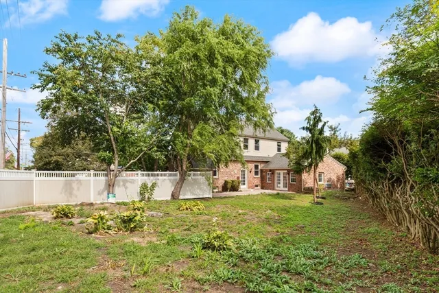 $789,500 | 129-a-b Maple Avenue, Shrewsbury, MA 01545