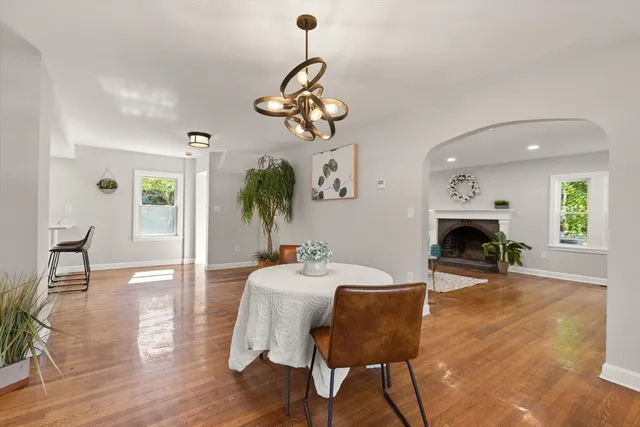 $789,500 | 129-a-b Maple Avenue, Shrewsbury, MA 01545