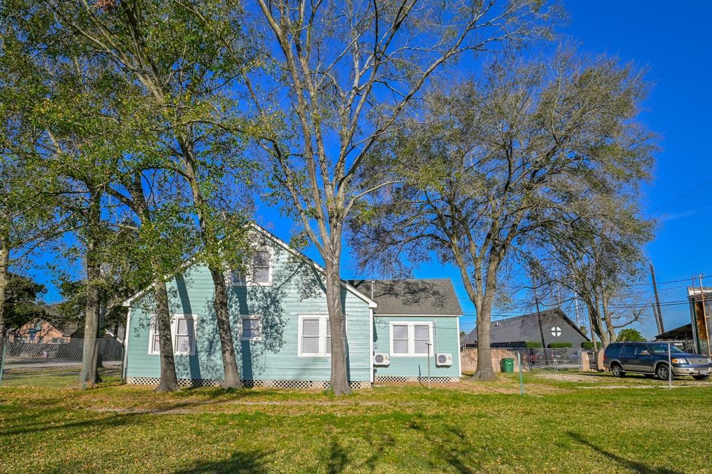 6401 Stratton Street Houston, TX 77023 - Photo 27 of 28