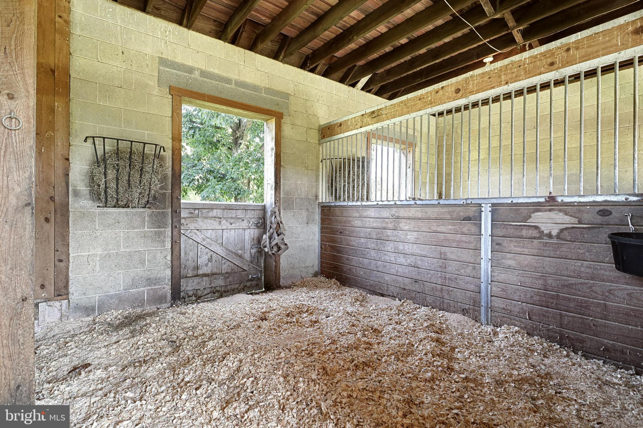 1294 Carlisle Road Aspers, PA 17304 - Photo 109 of 125 Stable - stall