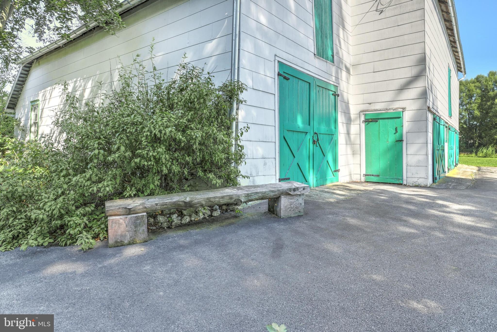 1294 Carlisle Road Aspers, PA 17304 - Photo 95 of 125 Tractor shed
