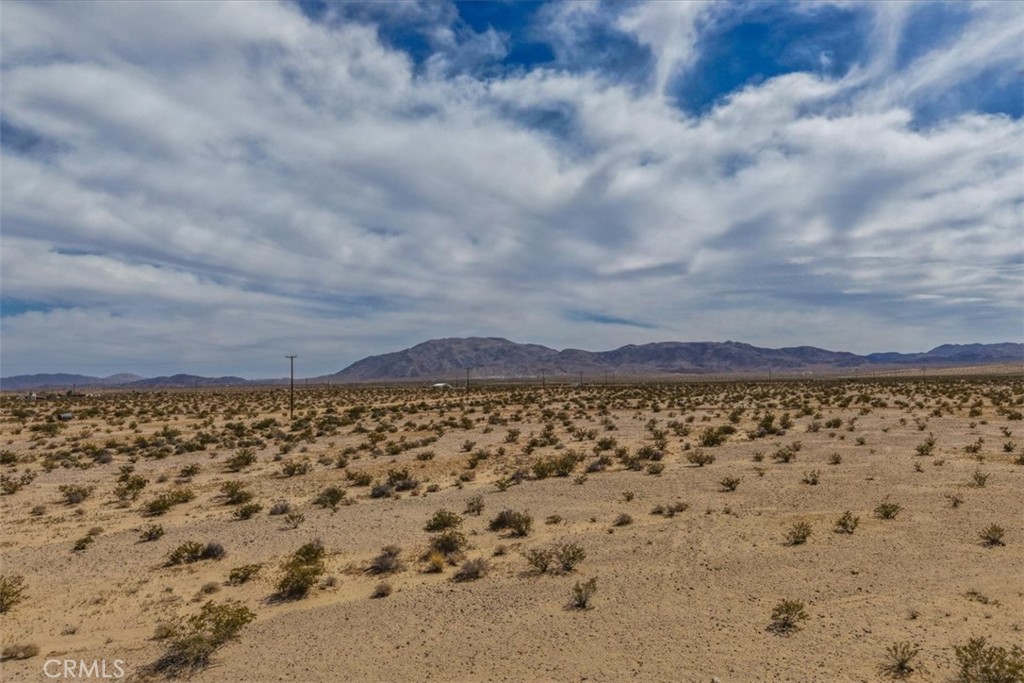 101 Diamond Bar Road Twentynine Palms, CA 92277 - Photo 13 of 25 a view of a city