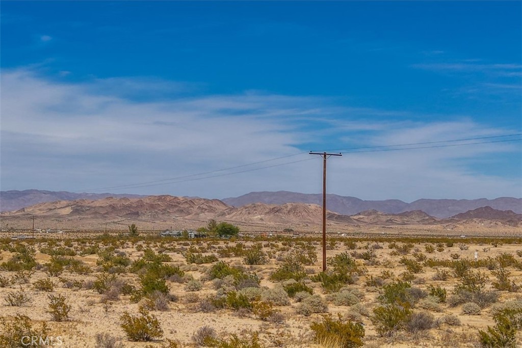 101 Diamond Bar Road Twentynine Palms, CA 92277 - Photo 18 of 25 a view of a city