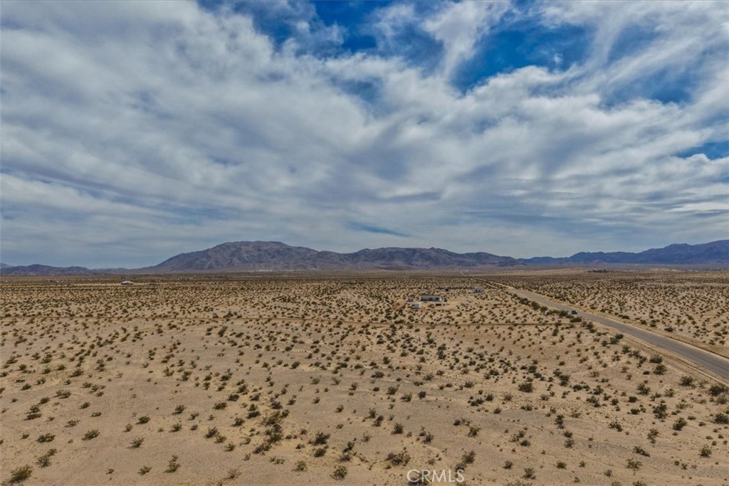 101 Diamond Bar Road Twentynine Palms, CA 92277 - Photo 2 of 25 a view of lake and mountain