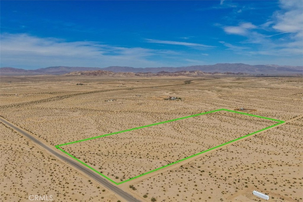 101 Diamond Bar Road Twentynine Palms, CA 92277 - Photo 3 of 25 a view of an ocean beach