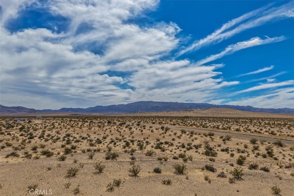 101 Diamond Bar Road Twentynine Palms, CA 92277 - Photo 6 of 25 a view of an outdoor space