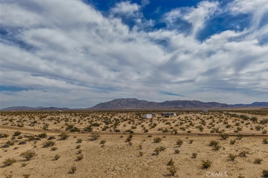 101 Diamond Bar Road Twentynine Palms, CA 92277 - Photo 8 of 25