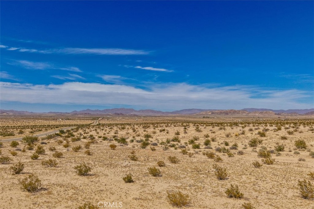 101 Diamond Bar Road Twentynine Palms, CA 92277 - Photo 9 of 25 a view of an ocean