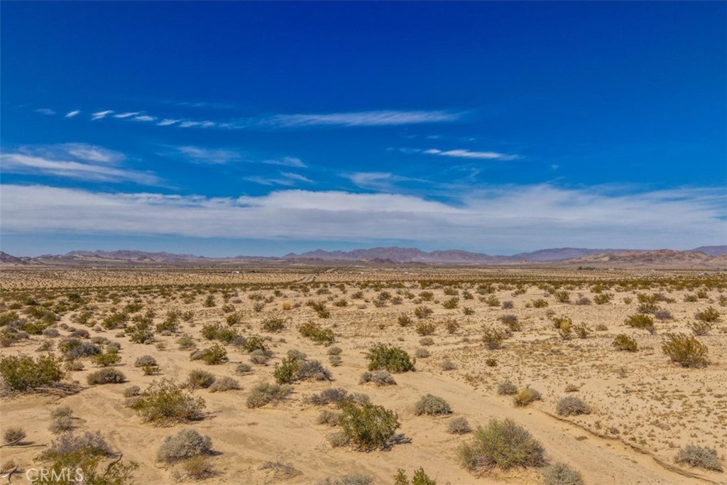 101 Diamond Bar Road Twentynine Palms, CA 92277 - Photo 10 of 25 a view of an ocean