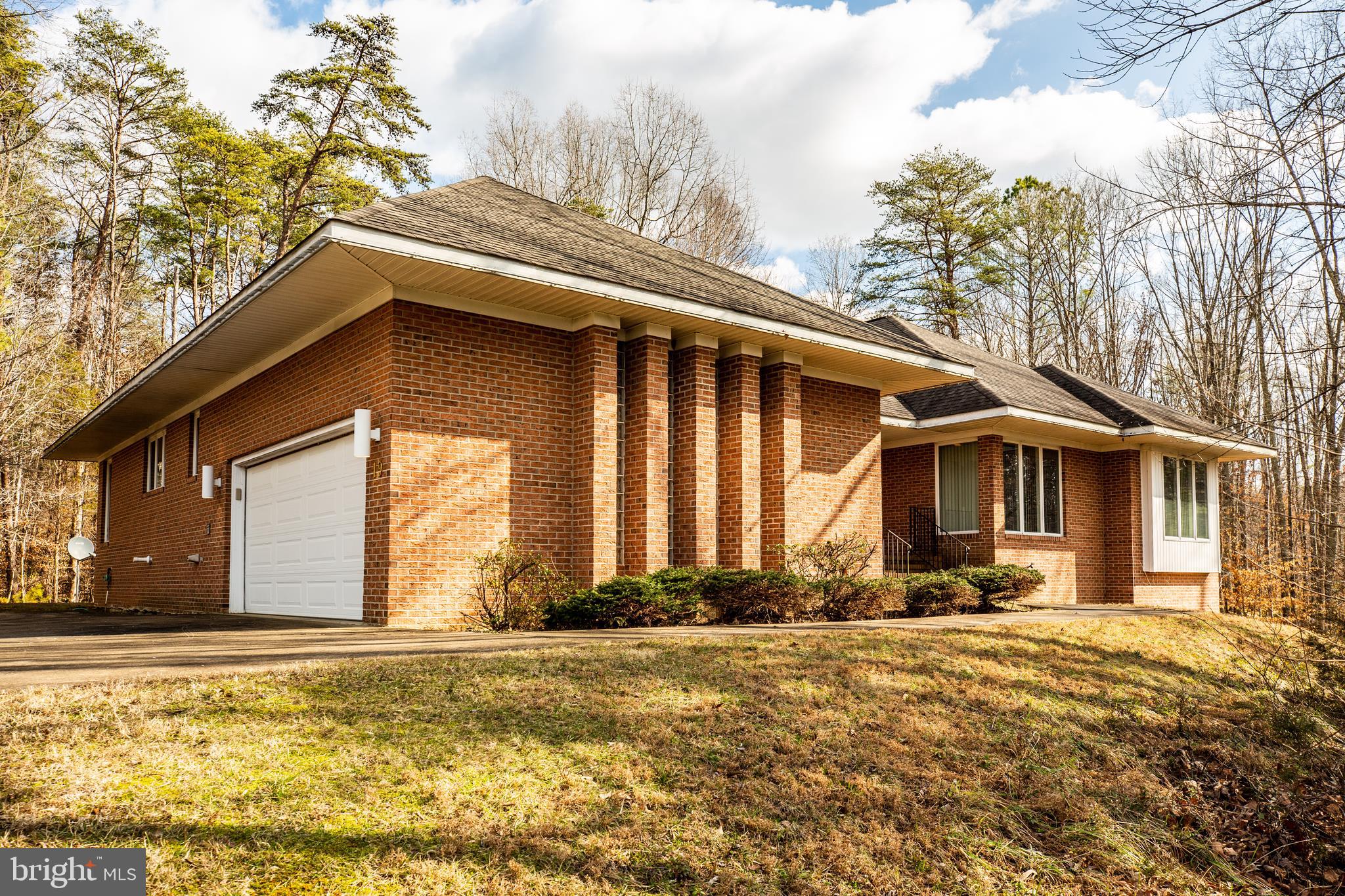 19 Winning Colors Road Stafford, VA 22556 - Photo 1 of 33 a front view of a house with a yard
