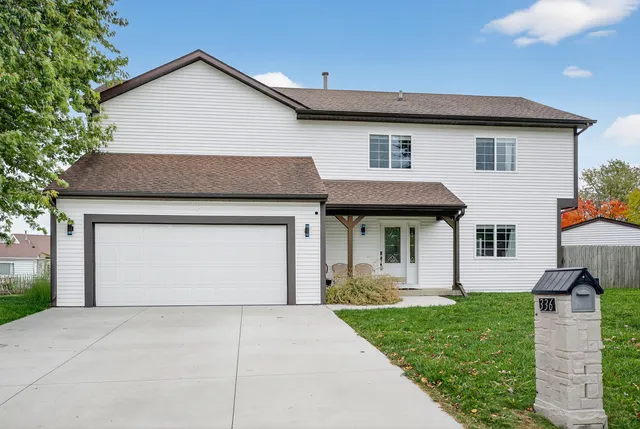 $420,000 | 336 Oak Hill Court, Antioch, IL 60002