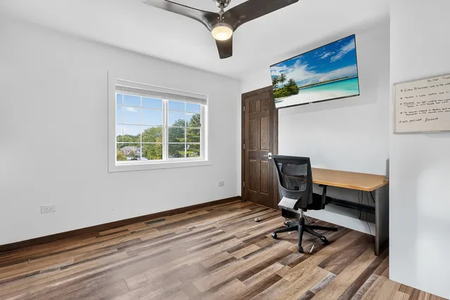 $420,000 | 336 Oak Hill Court, Antioch, IL 60002