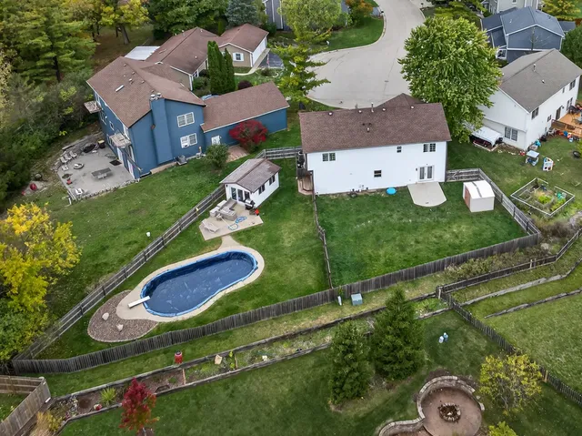 $420,000 | 336 Oak Hill Court, Antioch, IL 60002