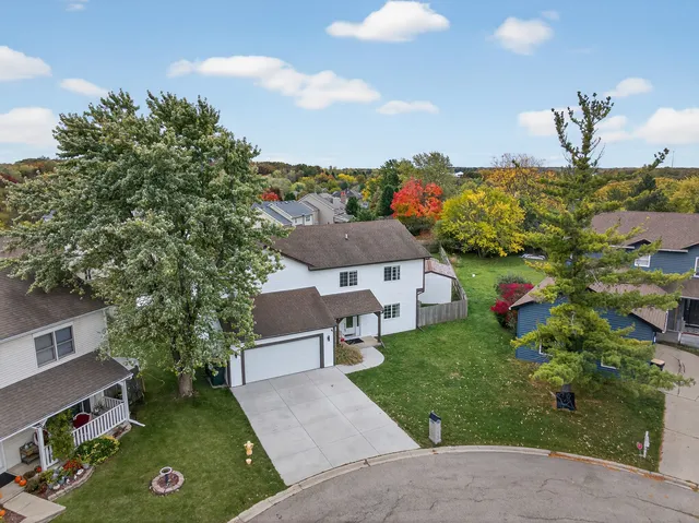 $420,000 | 336 Oak Hill Court, Antioch, IL 60002