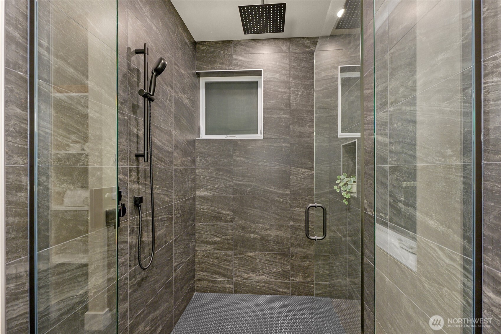 910 15th Avenue Seattle, WA 98122 - Photo 19 of 35 a bathroom with a shower